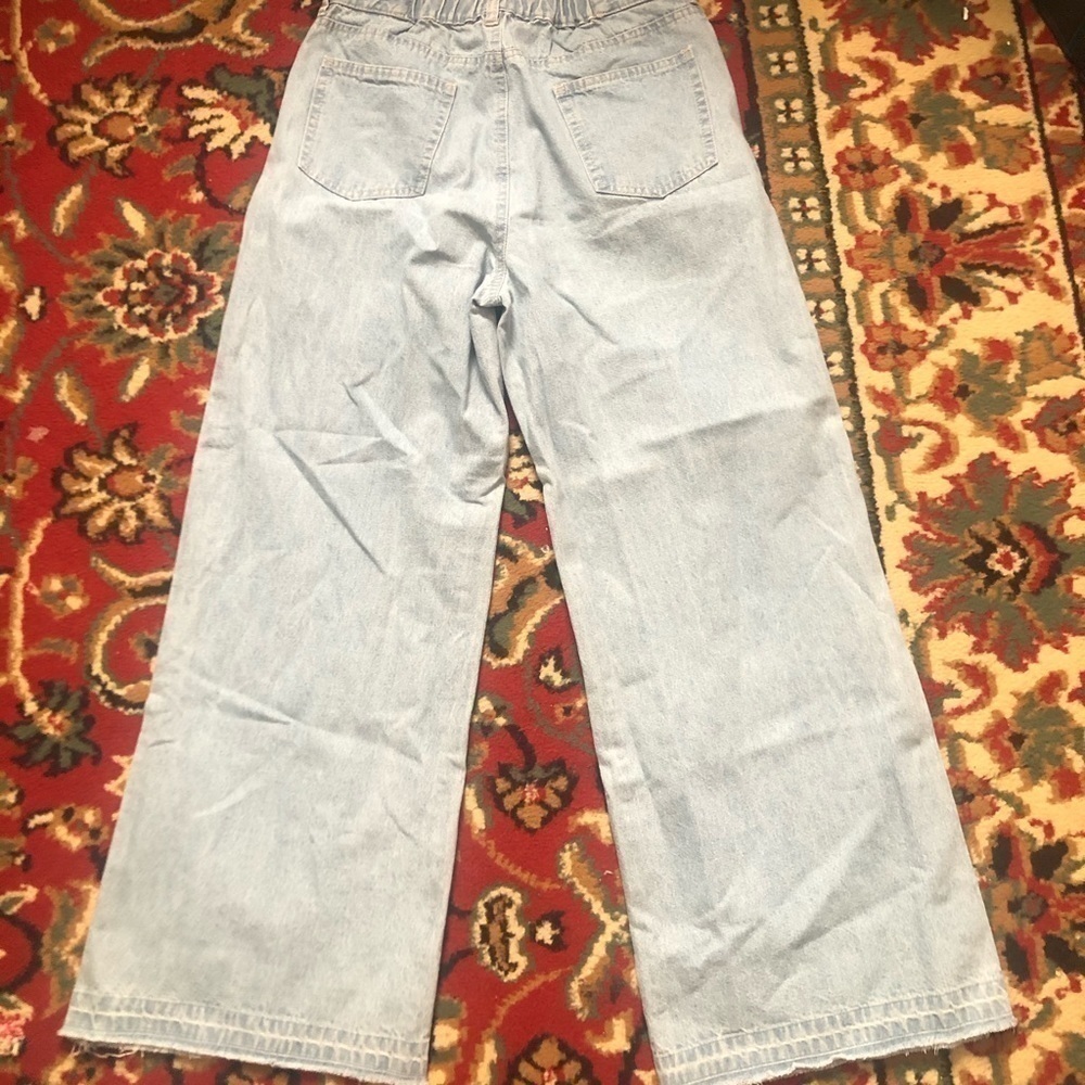 Women’s Flare light wash Jean waist 14,5 inseam 28 inches in … - Picture 5 of 6